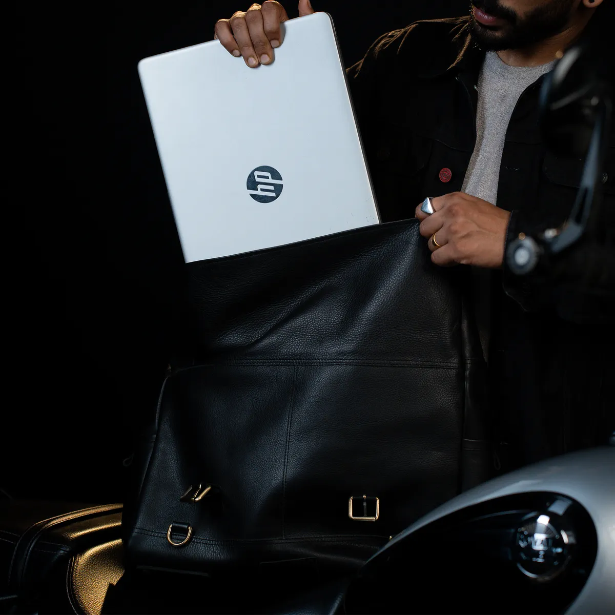 Tanners Pride Large Leather Motorcycle Pannier Bag | Laptop & Travel Saddle Bag - Midnight Black Handcrafted Full-Grain Leather (View 4)