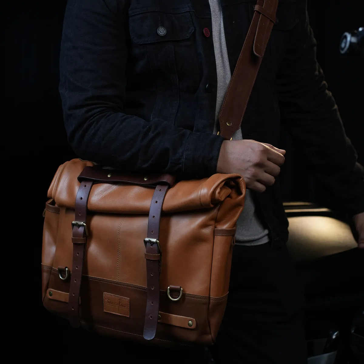 Tanners Pride Large Leather Motorcycle Pannier Bag | Laptop & Travel Saddle Bag - Natural Tan Handcrafted Full-Grain Leather (View 1)