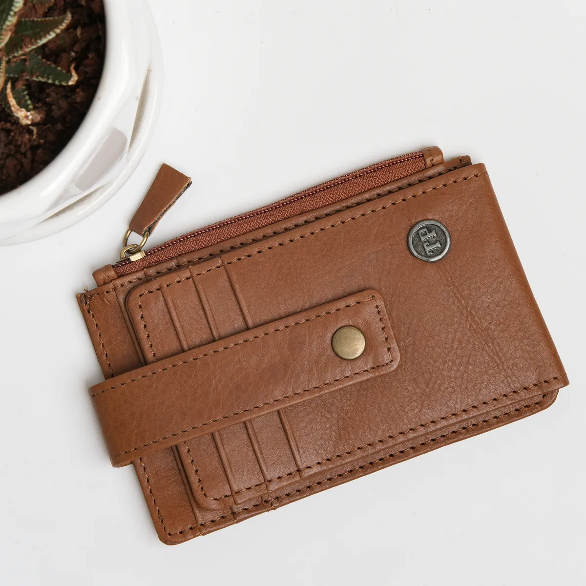 Tanners Pride Eugene card case - Natural Tan Handcrafted Full-Grain Leather (View 2)