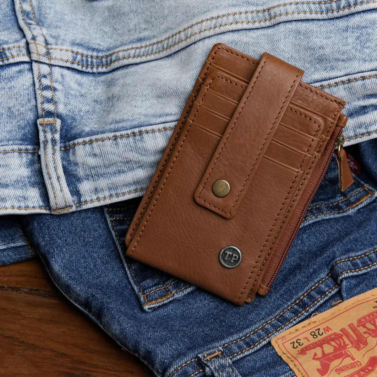 Tanners Pride Eugene card case - Natural Tan Handcrafted Full-Grain Leather (View 8)