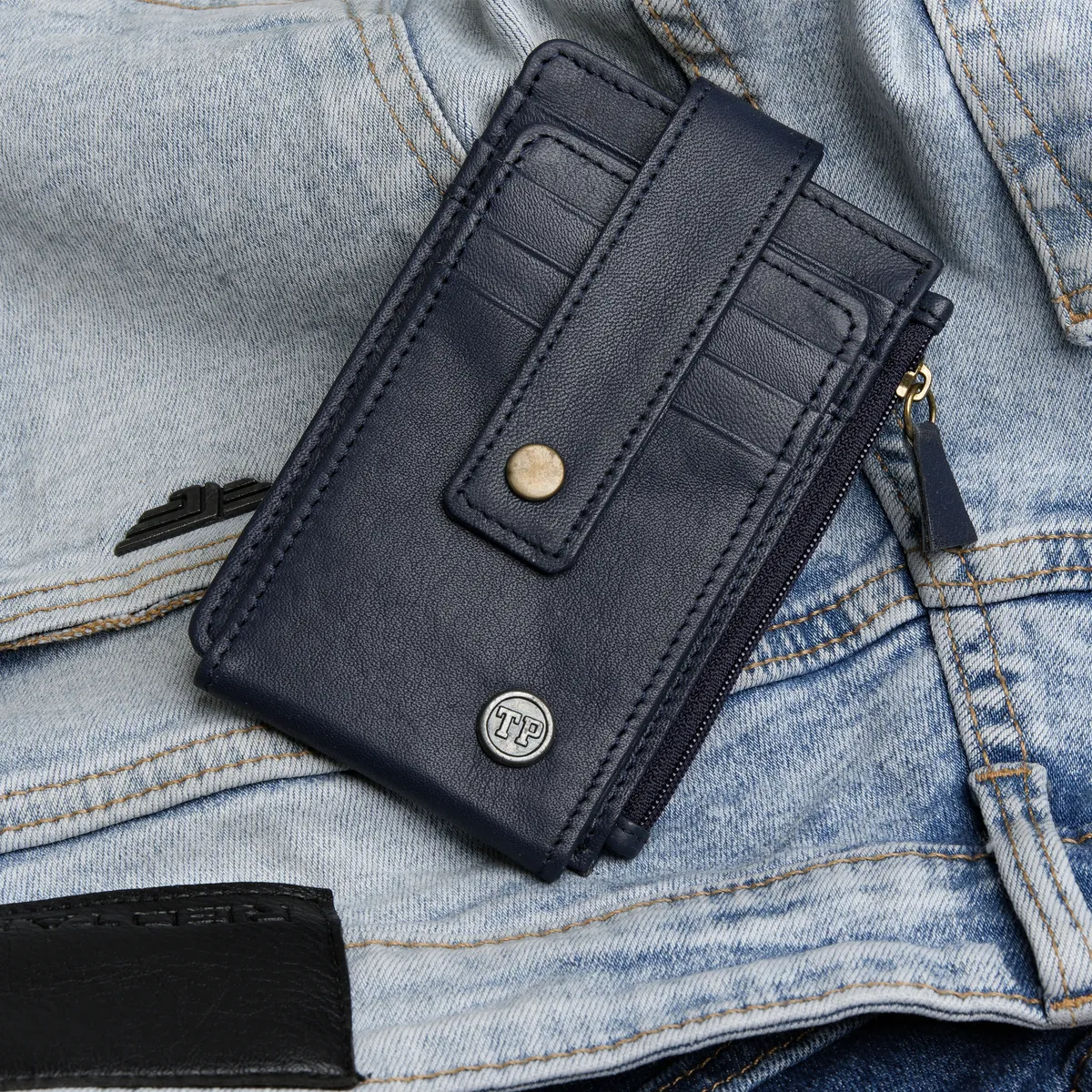 Tanners Pride Eugene card case - Navy Blue Handcrafted Full-Grain Leather (View 1)