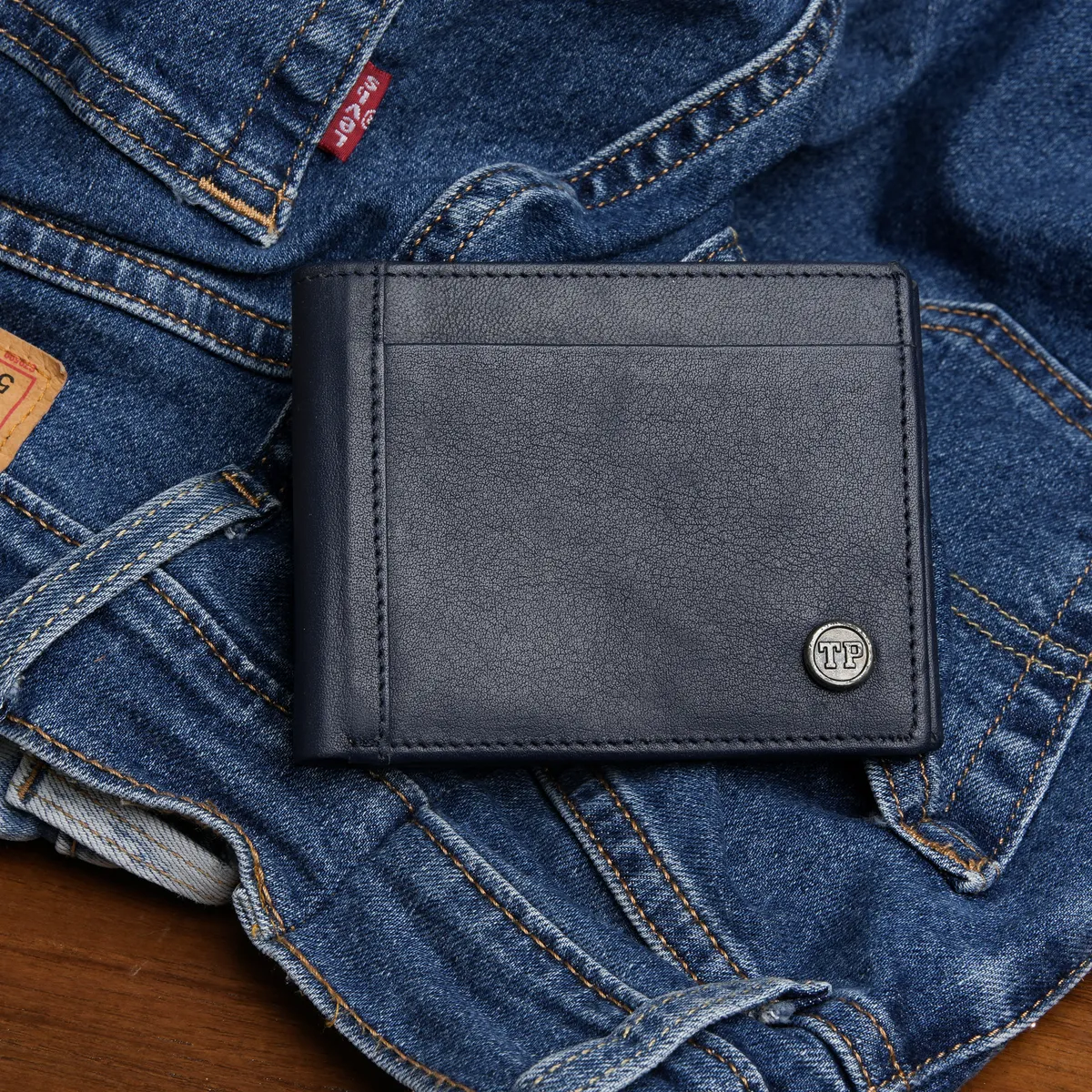Tanners Pride Foster Bi-fold Wallet - Navy Blue Handcrafted Full-Grain Leather (View 3)