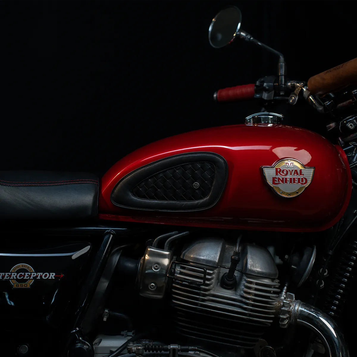 Tanners Pride Handweaved Tankpads (Interceptor 650) - Midnight Black Handcrafted Full-Grain Leather (View 4)
