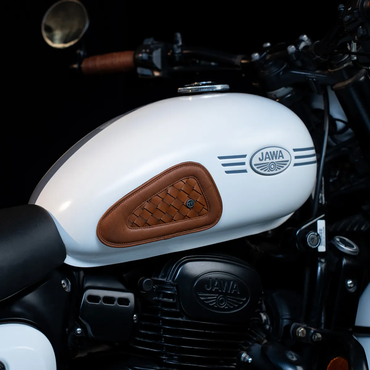 Tanners Pride Handweaved Tankpads (Jawa) - Natural Tan Handcrafted Full-Grain Leather (View 1)