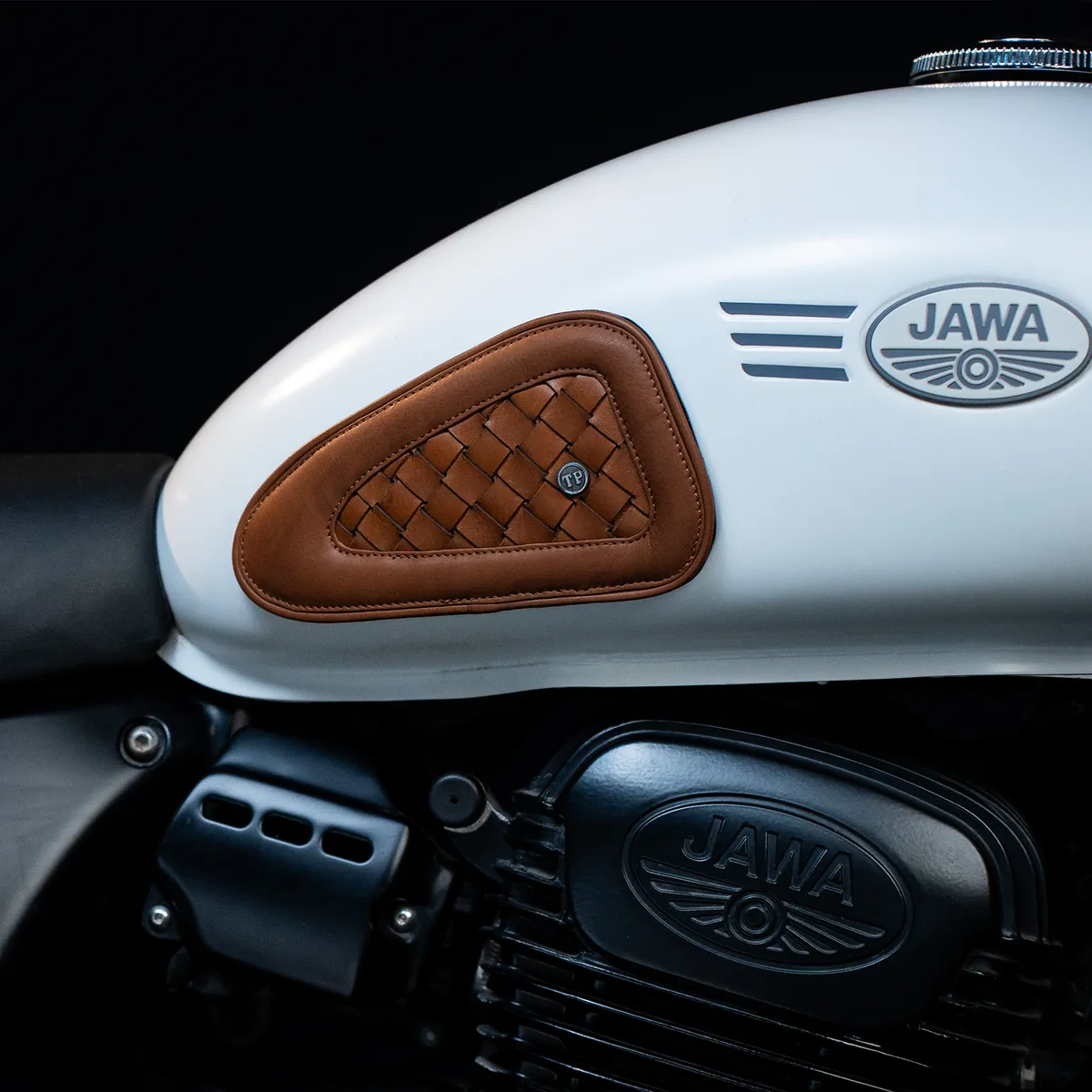 Tanners Pride Handweaved Tankpads (Jawa) - Natural Tan Handcrafted Full-Grain Leather (View 2)