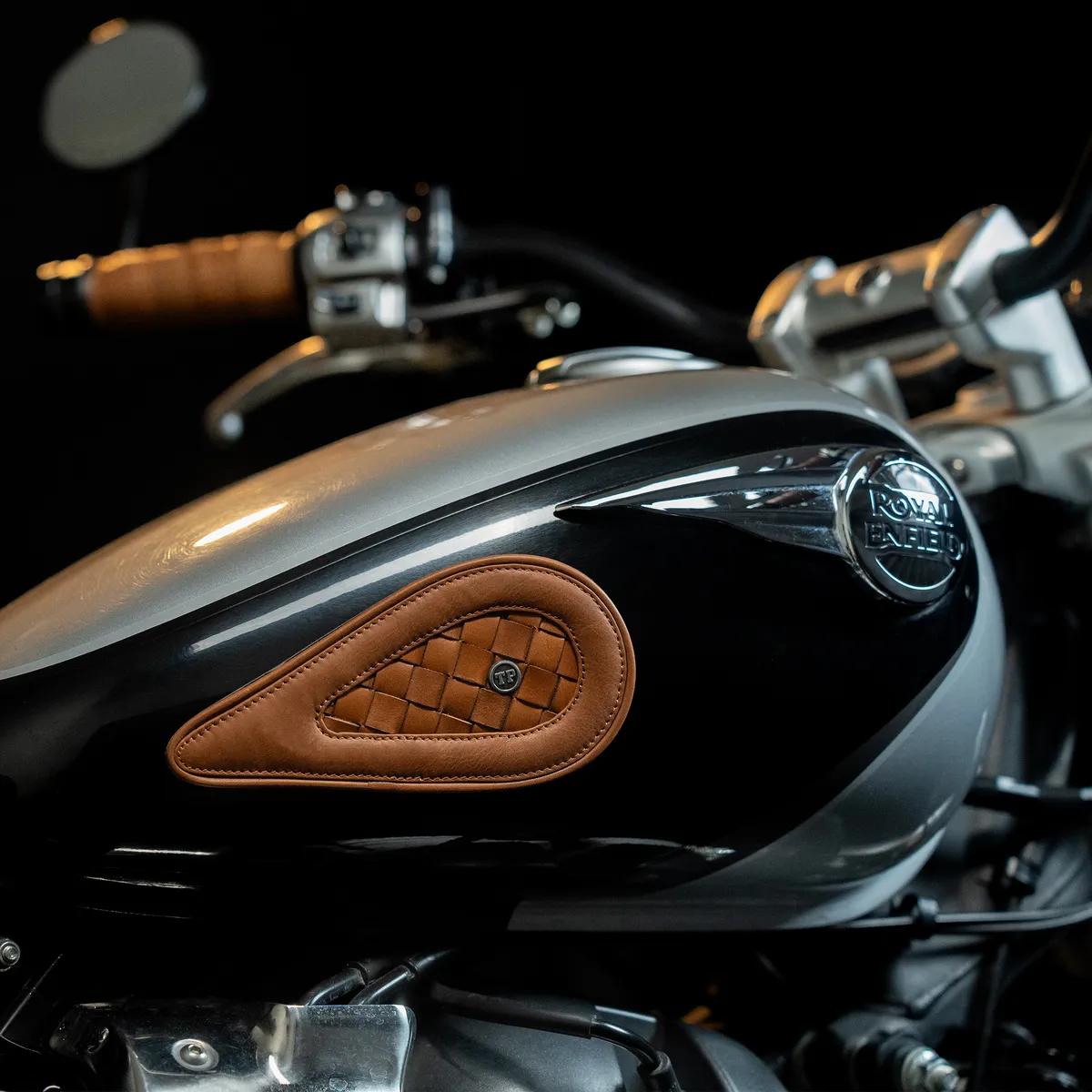 Tanners Pride Handweaved Tankpads (Super Meteor 650) - Natural Tan Handcrafted Full-Grain Leather (View 4)