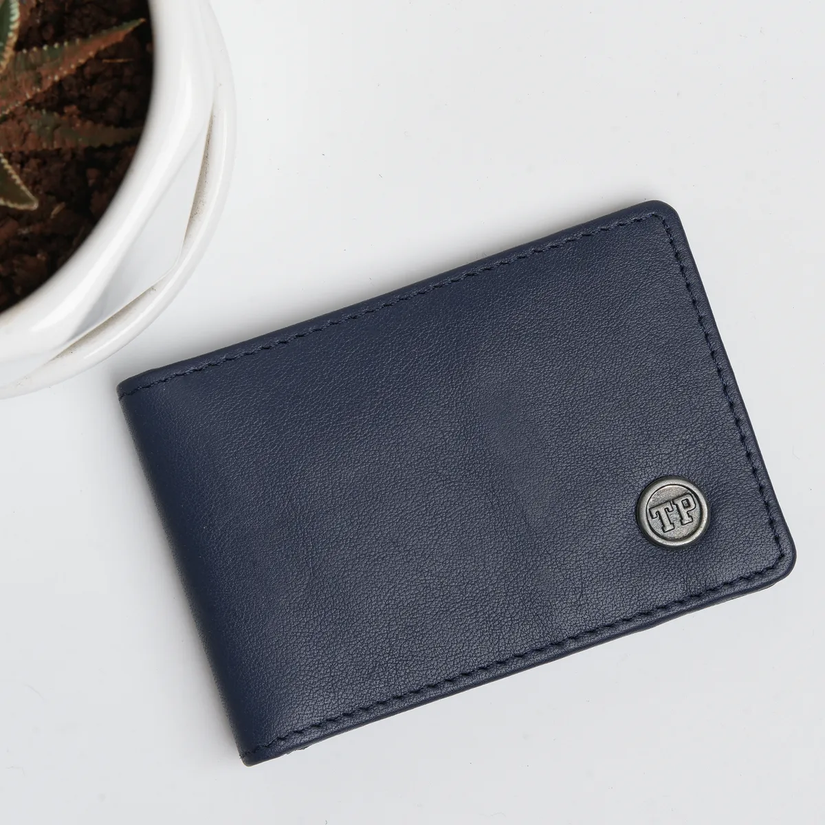 Tanners Pride Peter magnetic card case wallet - Navy Blue Handcrafted Full-Grain Leather (View 11)