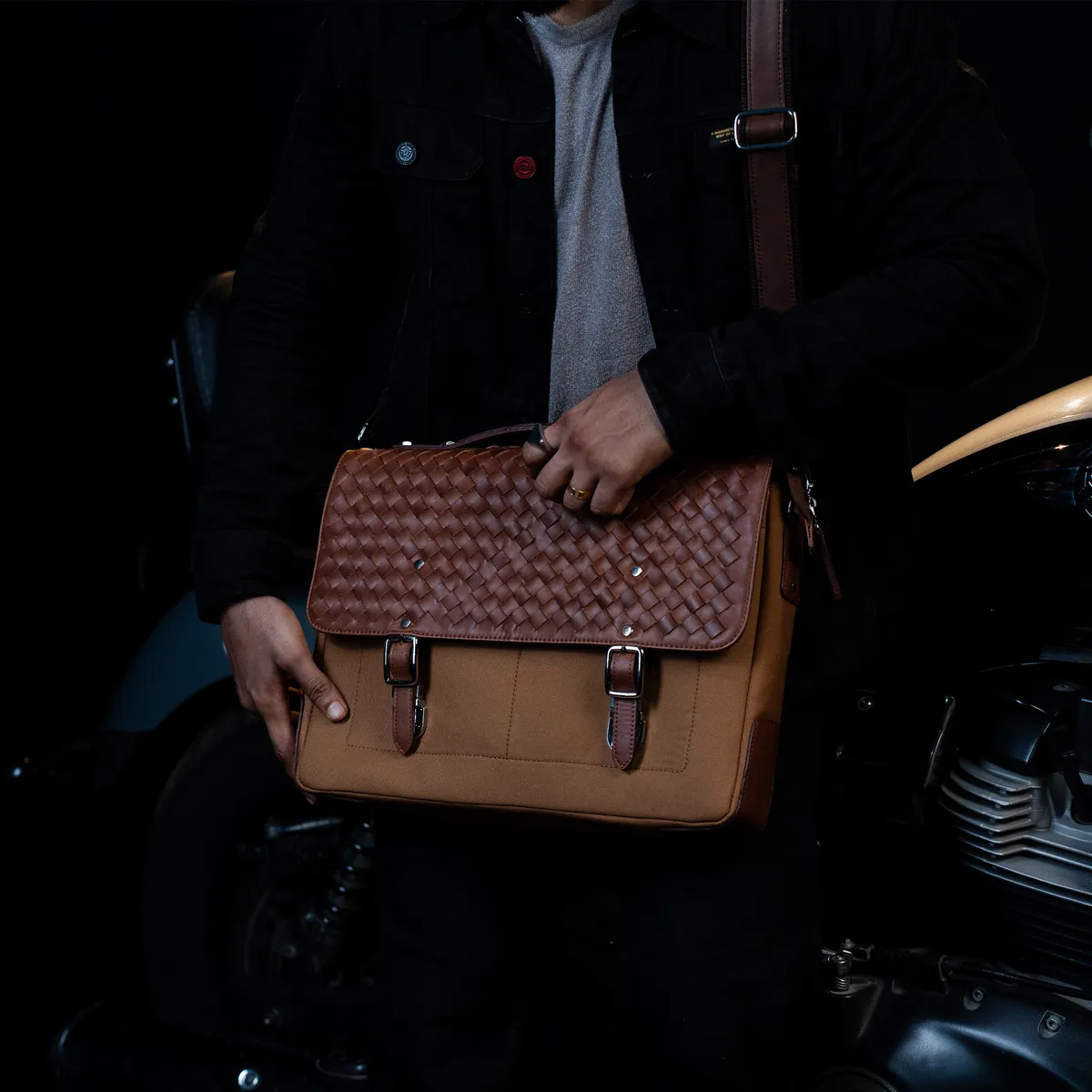 Tanners Pride Protector Genuine Leather Laptop Bag for Men | Office Briefcase - Tan Handweaved Handcrafted Full-Grain Leather (View 7)