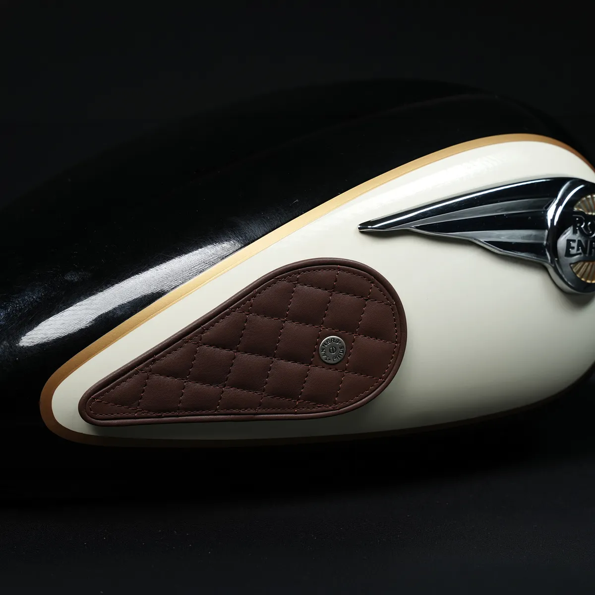 Tanners Pride Raised Diamond Tankpad (Super Meteor 650) - Tobacco Brown Handcrafted Full-Grain Leather (View 13)