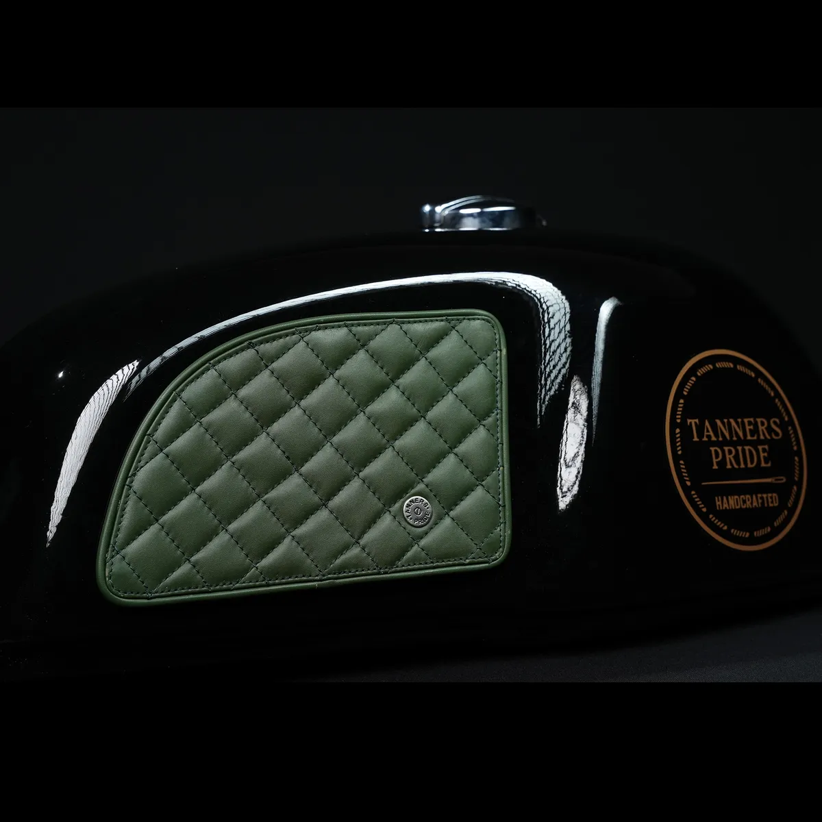 Tanners Pride Raised Diamond Tankpad (GT 650) - Forest Green Handcrafted Full-Grain Leather (View 3)