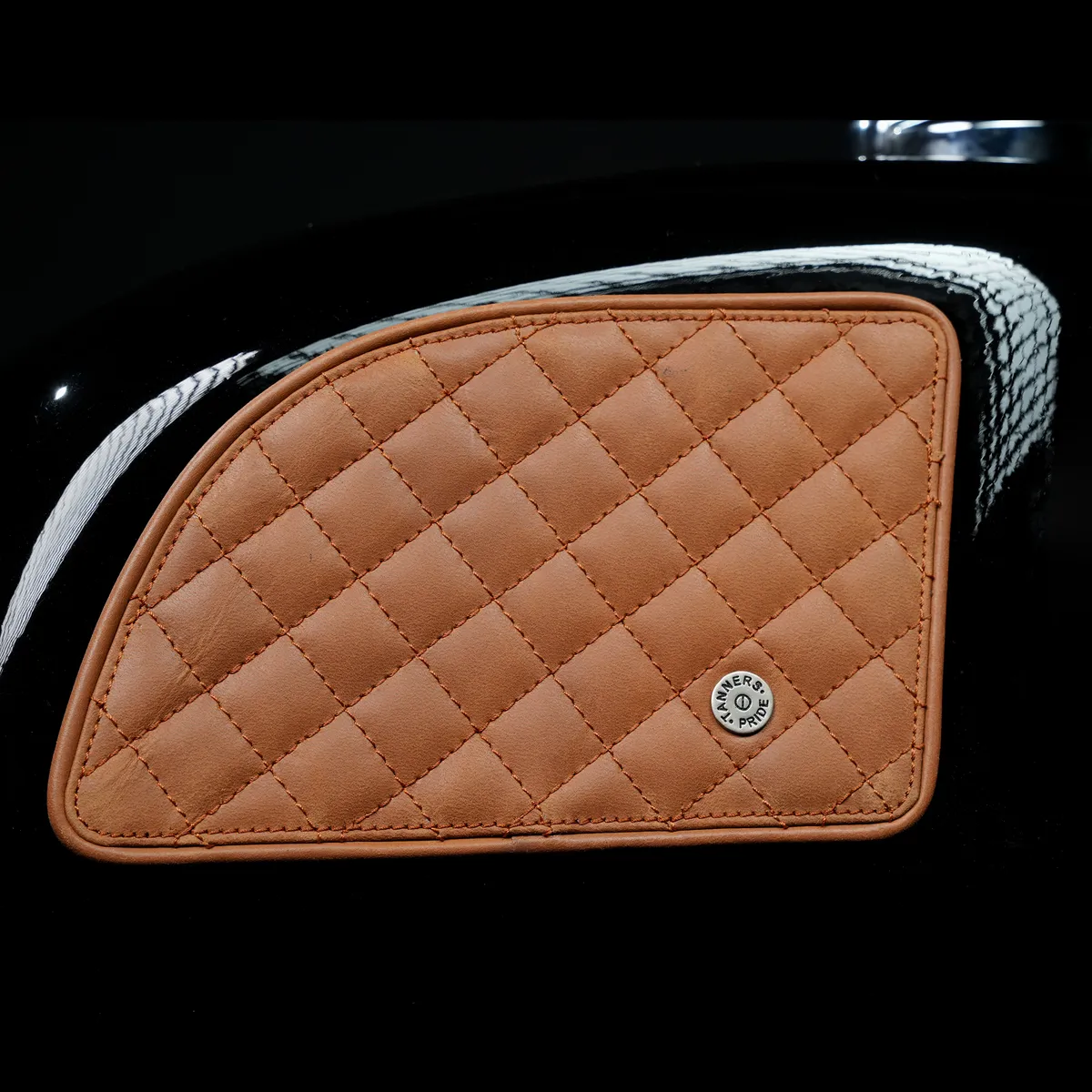 Tanners Pride Raised Diamond Tankpad (GT 650) - Natural Tan Handcrafted Full-Grain Leather (View 5)