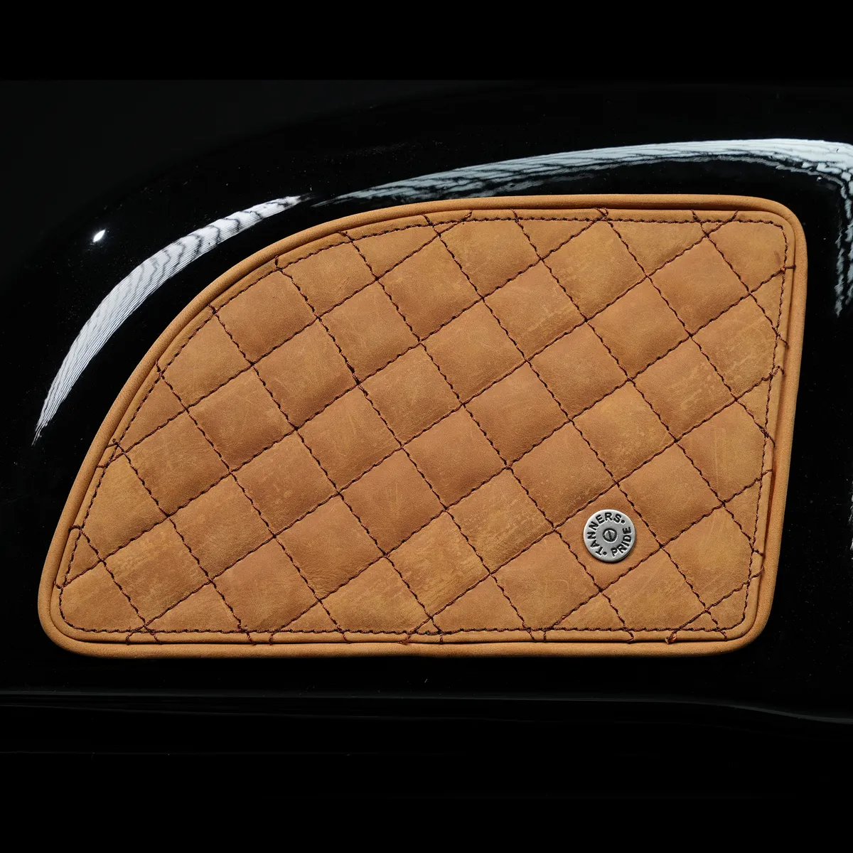 Tanners Pride Raised Diamond Tankpad (GT 650) - Tobacco Brown Handcrafted Full-Grain Leather (View 1)