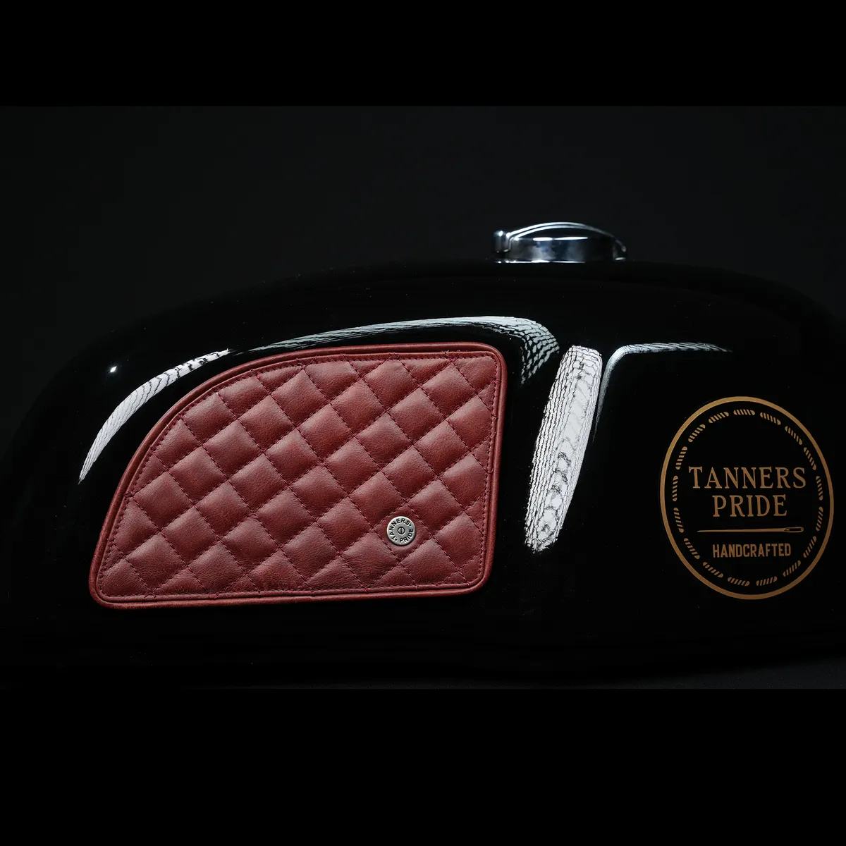 Tanners Pride Raised Diamond Tankpad (GT 650) - Vintage Red Handcrafted Full-Grain Leather (View 8)