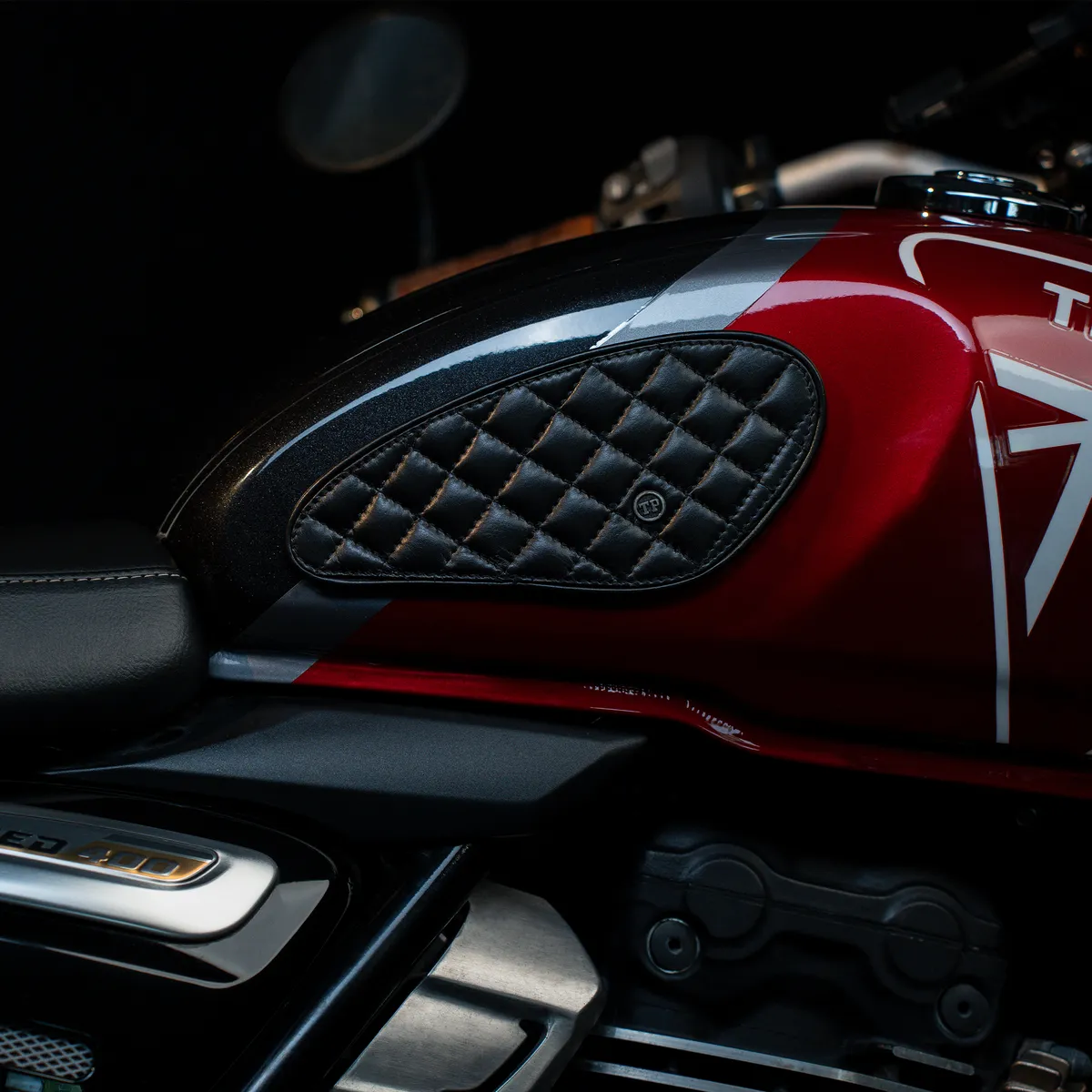 Tanners Pride Raised Diamond Tankpads (Triumph) - Midnight Black Handcrafted Full-Grain Leather (View 2)