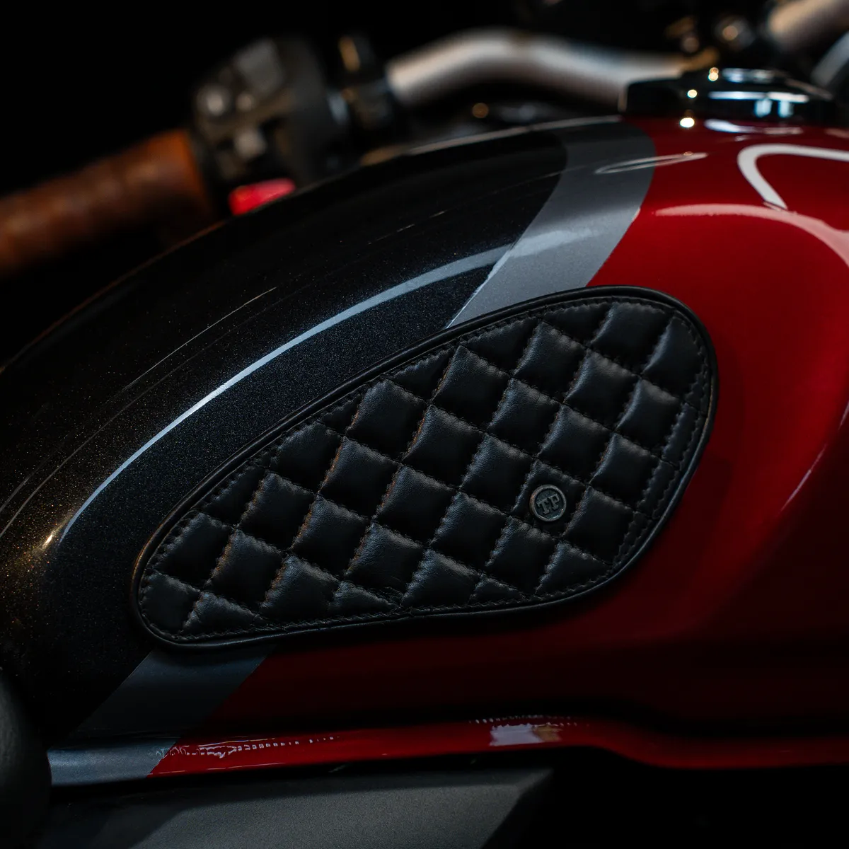Tanners Pride Raised Diamond Tankpads (Triumph) - Midnight Black Handcrafted Full-Grain Leather (View 4)