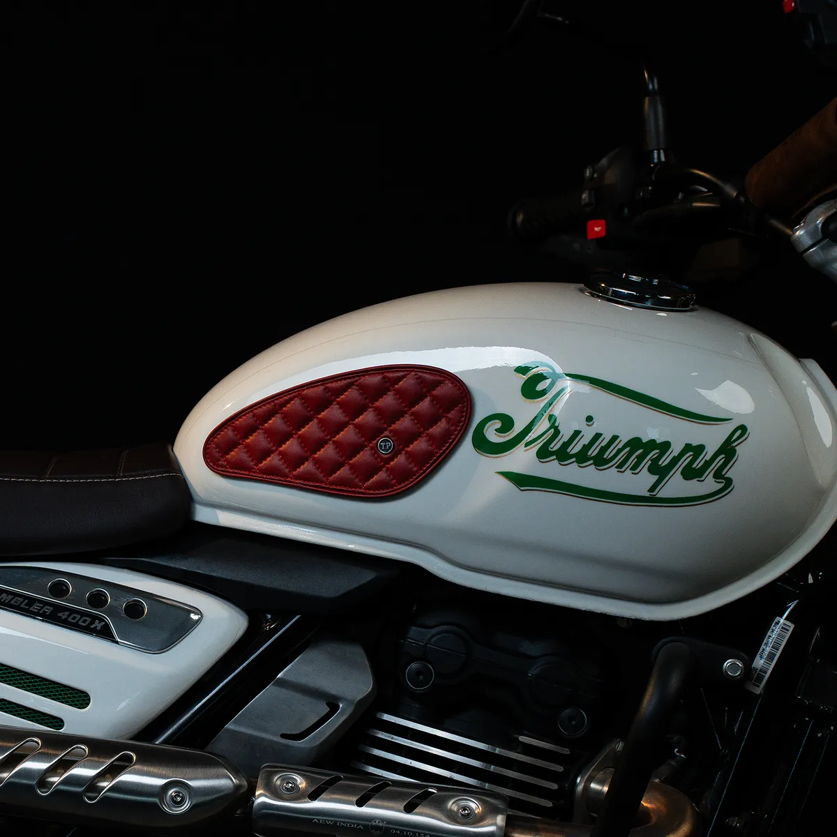 Tanners Pride Raised Diamond Tankpads (Triumph) - Vintage Red Handcrafted Full-Grain Leather (View 3)