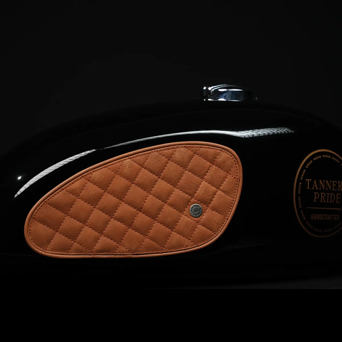Tanners Pride Raised Diamond Tankpads (Interceptor 650) - Natural Tan Handcrafted Full-Grain Leather (View 4)