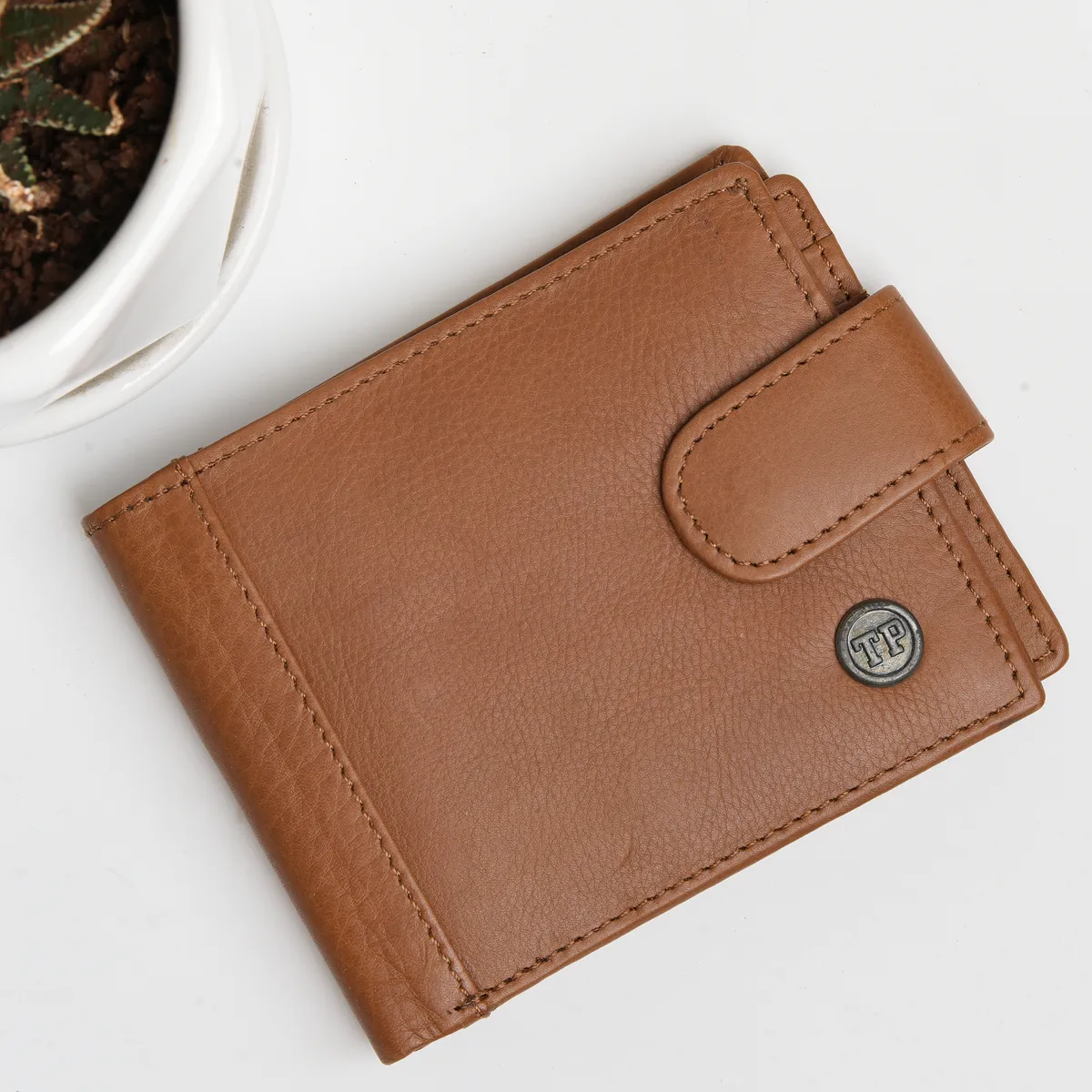 Tanners Pride Ranch Bi-fold wallet - Natural Tan Handcrafted Full-Grain Leather (View 6)