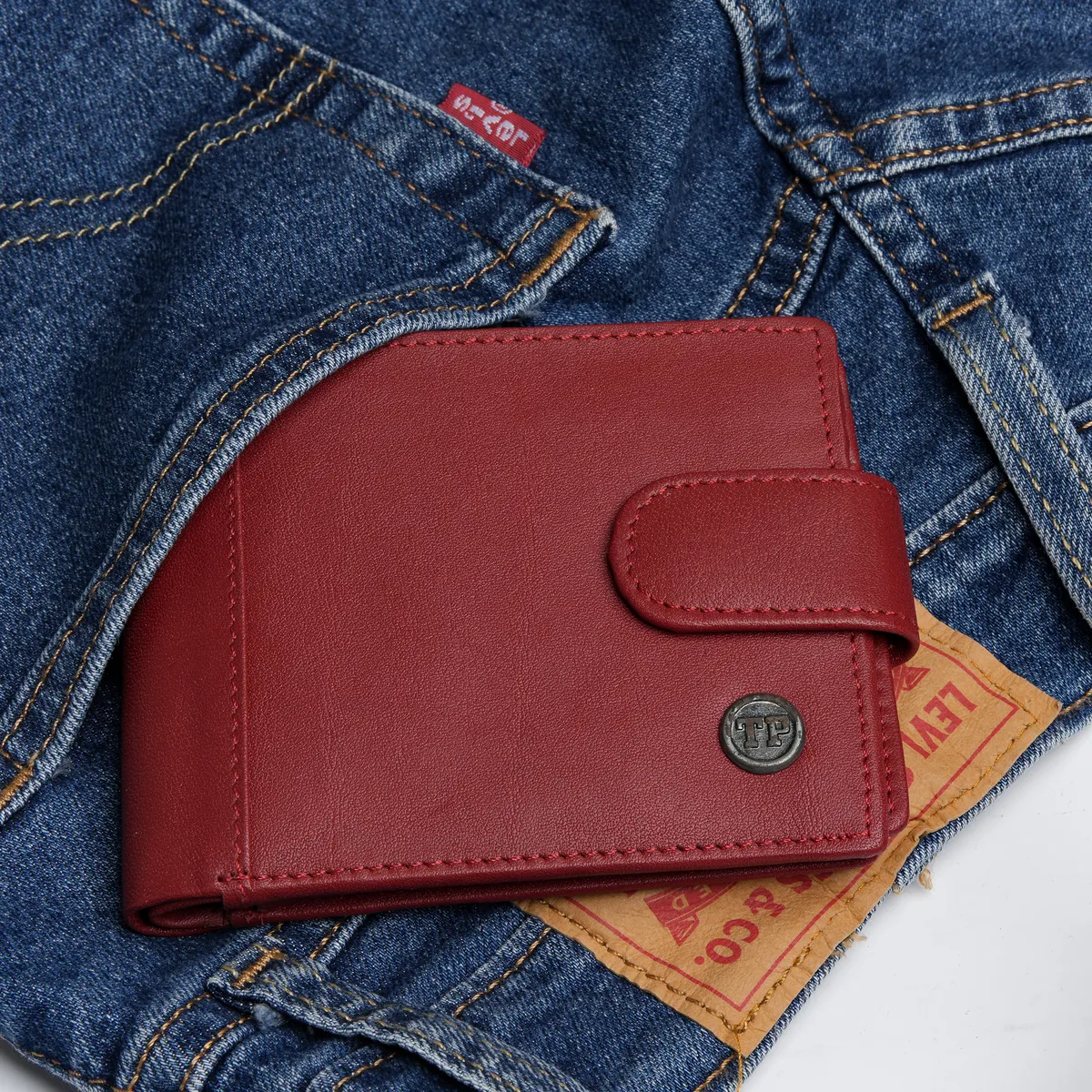 Tanners Pride Ranch Bi-fold wallet - Vintage Red Handcrafted Full-Grain Leather (View 7)