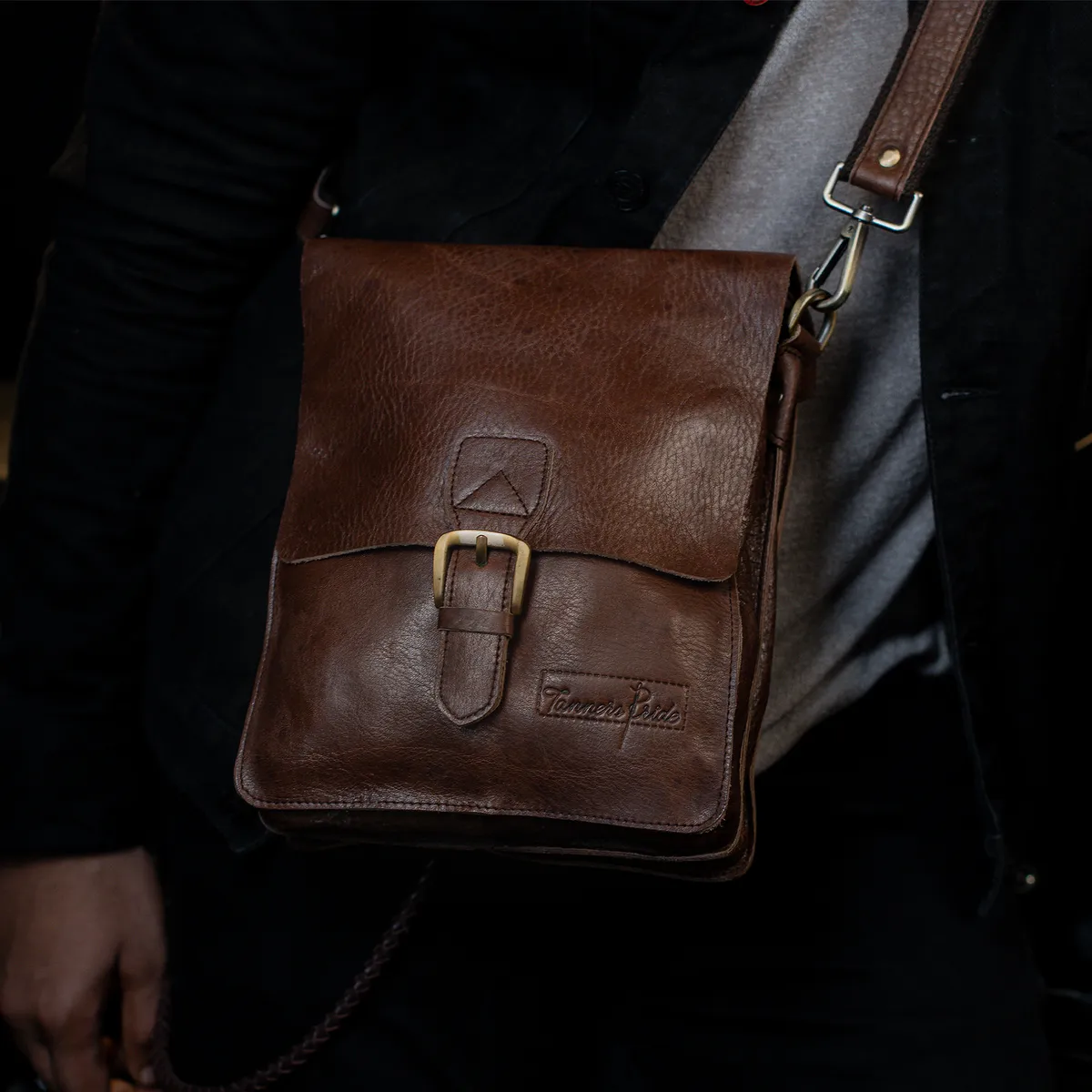 Tanners Pride Sebastian Genuine Leather Travel Bag | Weekender Duffel - Tobacco Brown Handcrafted Full-Grain Leather (View 7)