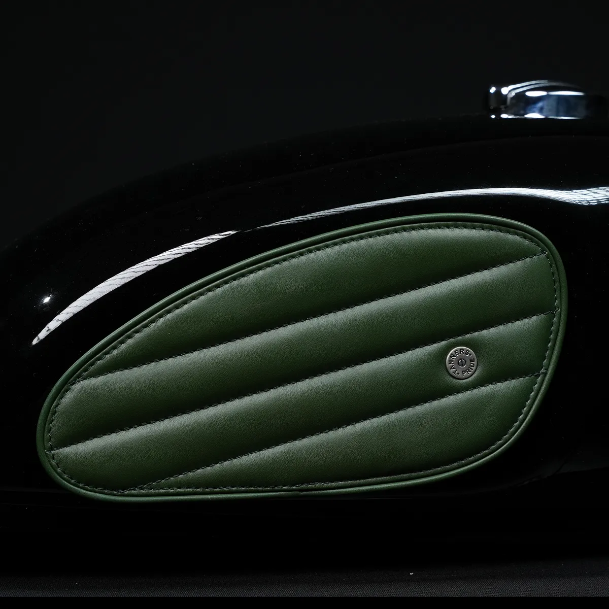 Tanners Pride Straight Tankpads (Interceptor 650) - Forest Green Handcrafted Full-Grain Leather (View 2)