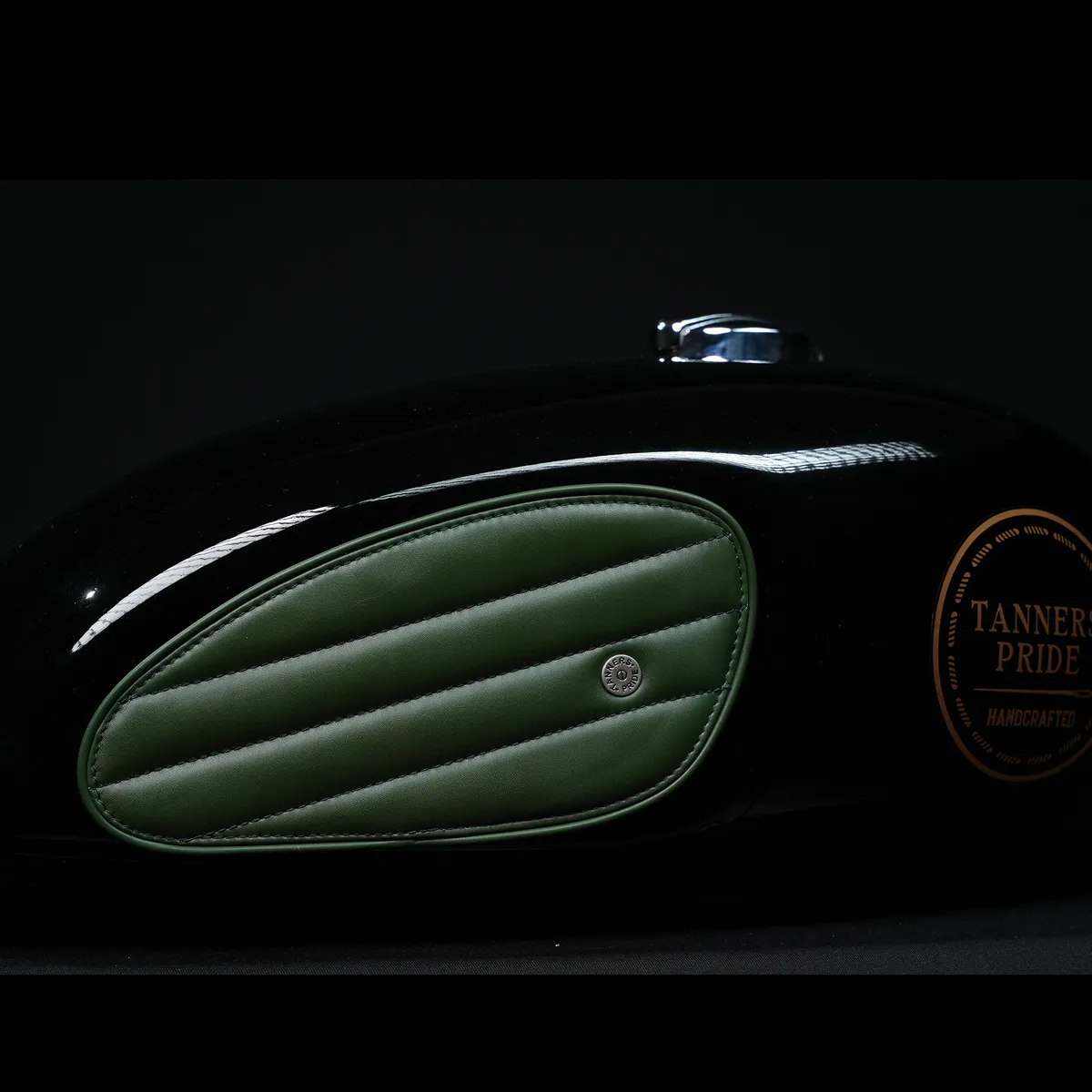 Tanners Pride Straight Tankpads (Interceptor 650) - Forest Green Handcrafted Full-Grain Leather (View 3)