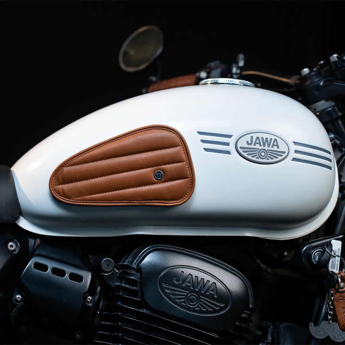 Tanners Pride Straight Tankpads (Jawa) - Natural Tan Handcrafted Full-Grain Leather (View 5)