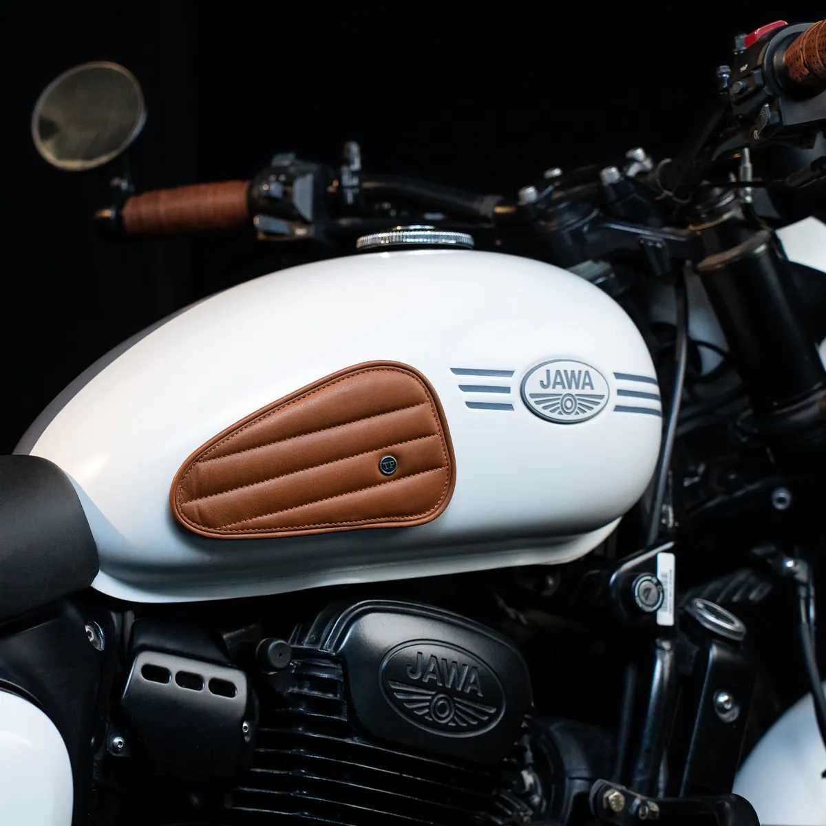 Tanners Pride Straight Tankpads (Jawa) - Natural Tan Handcrafted Full-Grain Leather (View 6)