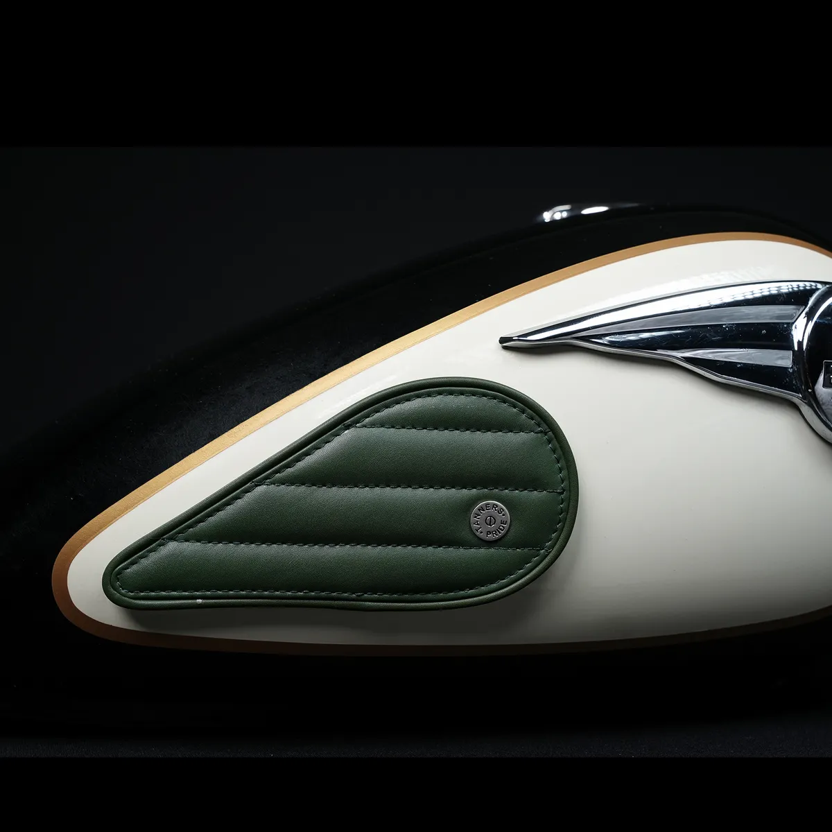 Tanners Pride Straight Tankpads (Super Meteor 650) - Forest Green Handcrafted Full-Grain Leather (View 4)