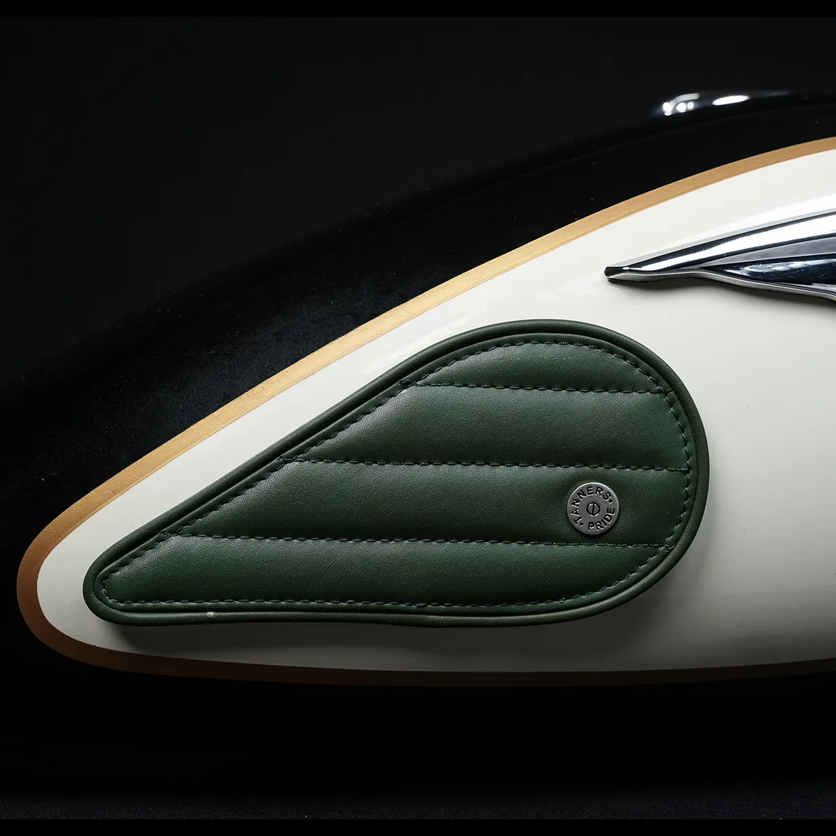 Tanners Pride Straight Tankpads (Super Meteor 650) - Forest Green Handcrafted Full-Grain Leather (View 5)