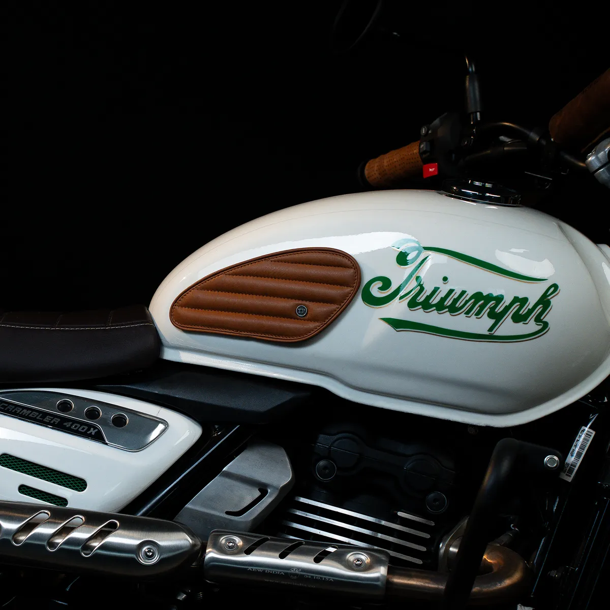 Tanners Pride Straight Tankpads (Triumph) - Natural Tan Handcrafted Full-Grain Leather (View 5)