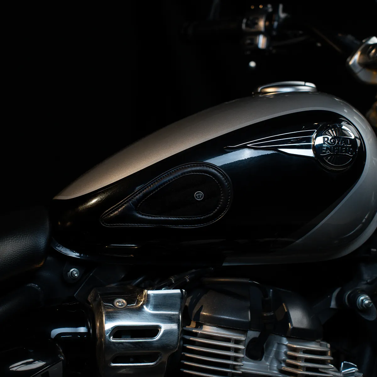 Tanners Pride Swede Tankpads (Super Meteor 650) - Midnight Black Handcrafted Full-Grain Leather (View 1)