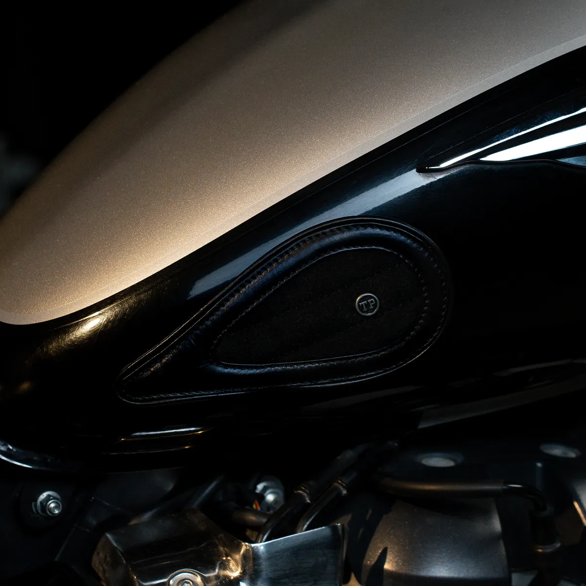 Tanners Pride Swede Tankpads (Super Meteor 650) - Midnight Black Handcrafted Full-Grain Leather (View 2)