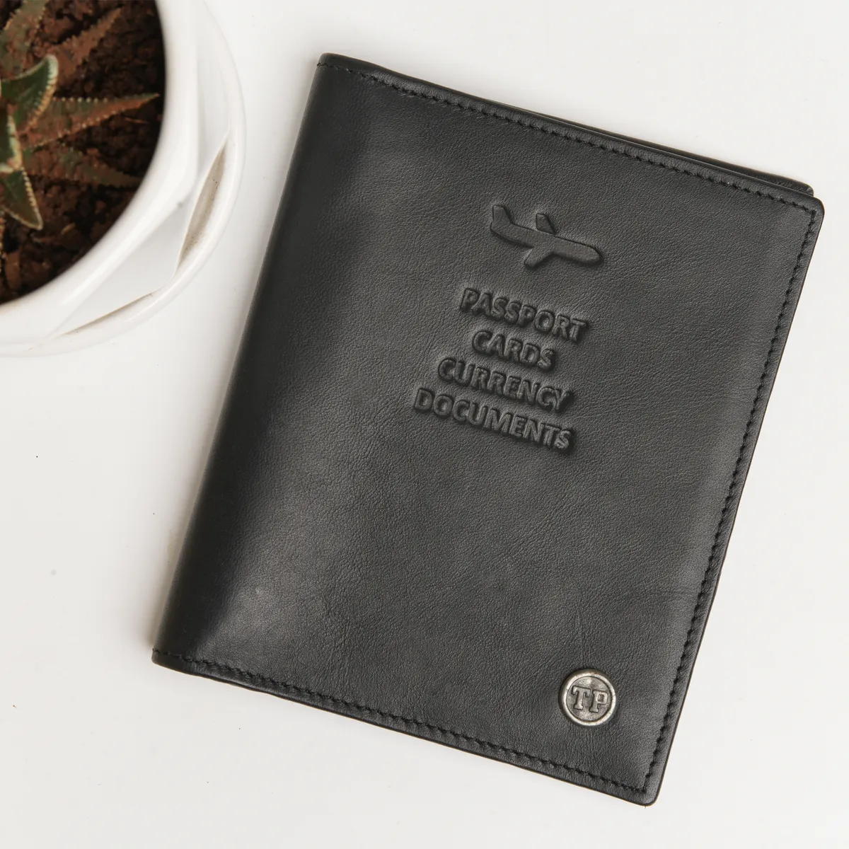 Tanners Pride The Quinn Card and Passport Case - Midnight Black Handcrafted Full-Grain Leather (View 7)